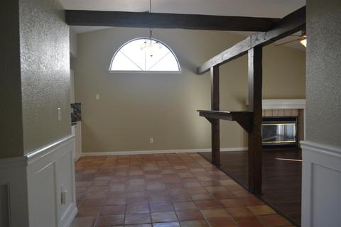 4941 W Chestnut Ave, Visalia, CA 93277 photo 7