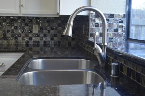 4941 W Chestnut Ave, Visalia, CA 93277 photo 8