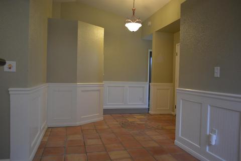 4941 W Chestnut Ave, Visalia, CA 93277 photo 2