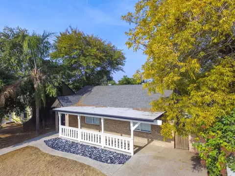 317 W Palm St, Exeter, CA 93221 photo 5
