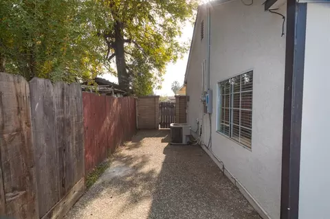 317 W Palm St, Exeter, CA 93221 photo 9
