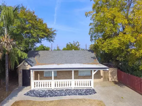 317 W Palm St, Exeter, CA 93221 photo 4