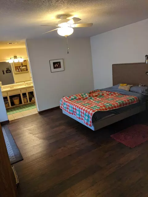 1822 E Vine Ave, Visalia, CA 93292 photo 4