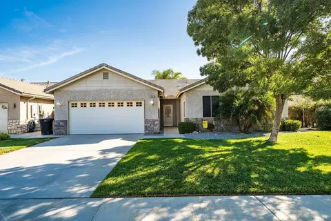 542 Puffin Ln, Lemoore, CA 93245 photo 2