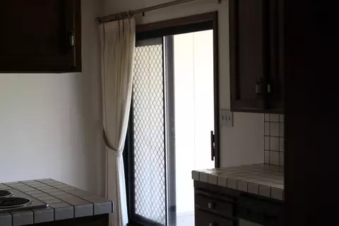 1015 W Evans, Visalia, CA 93277 photo 6