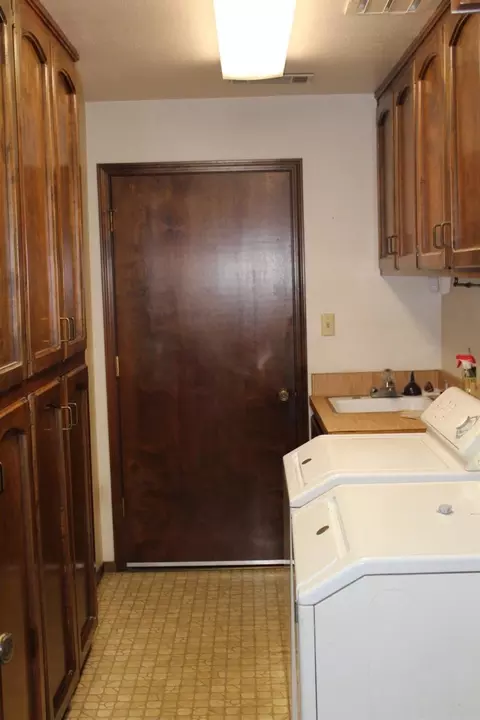 1015 W Evans, Visalia, CA 93277 photo 24