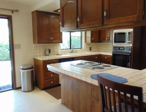 1015 W Evans, Visalia, CA 93277 photo 5
