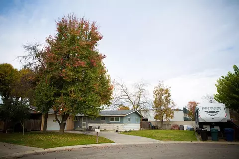 2320 E Sunset Ave, Tulare, CA 93274 photo 1