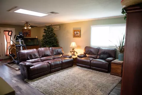 2320 E Sunset Ave, Tulare, CA 93274 photo 6