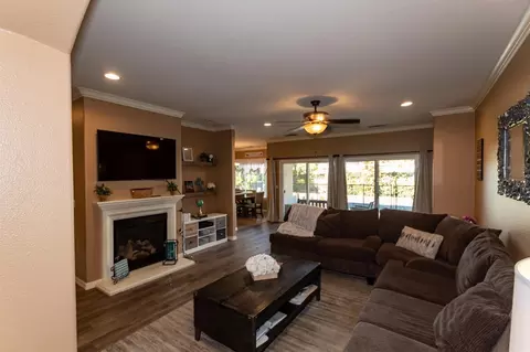 1318 National Dr, Lemoore, CA 93245 photo 10