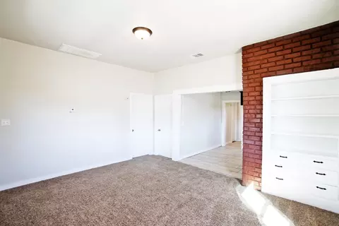330 E Cameron St, Hanford, CA 93230 photo 10