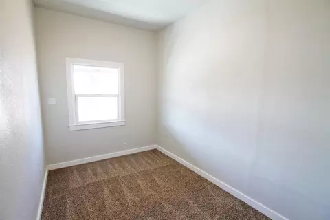 330 E Cameron St, Hanford, CA 93230 photo 17