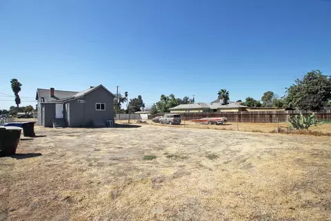 330 E Cameron St, Hanford, CA 93230 photo 32