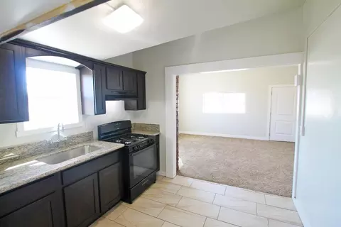 330 E Cameron St, Hanford, CA 93230 photo 16