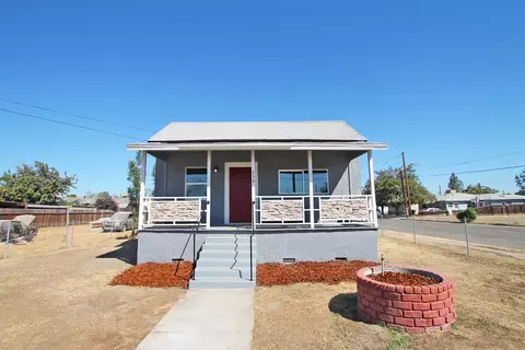 330 E Cameron St, Hanford, CA 93230 photo 6