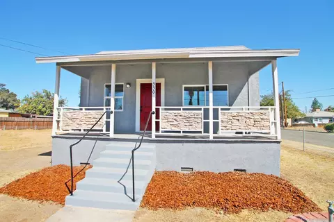 330 E Cameron St, Hanford, CA 93230 photo 8