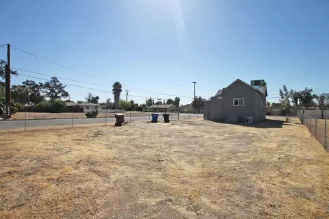 330 E Cameron St, Hanford, CA 93230 photo 31