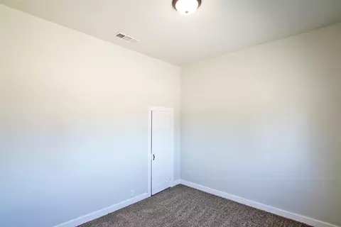 330 E Cameron St, Hanford, CA 93230 photo 28