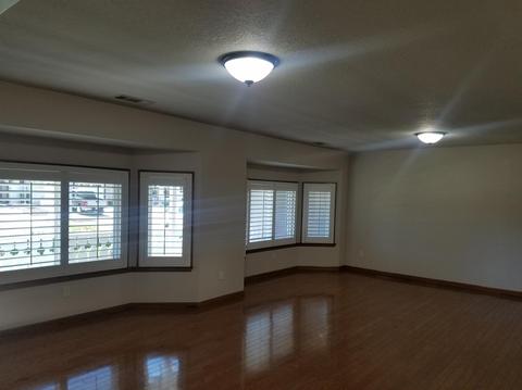 1348 E Thompson Ave, Tulare, CA 93274 photo 2
