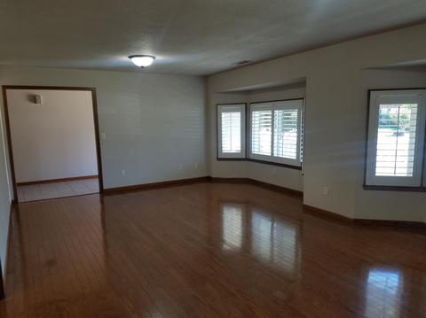 1348 E Thompson Ave, Tulare, CA 93274 photo 3