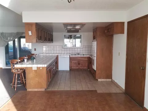 17067 Crystal Dr, Madera, CA 93638 photo 3
