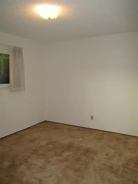 2346 E Feemster Ave, Visalia, CA 93292 photo 18