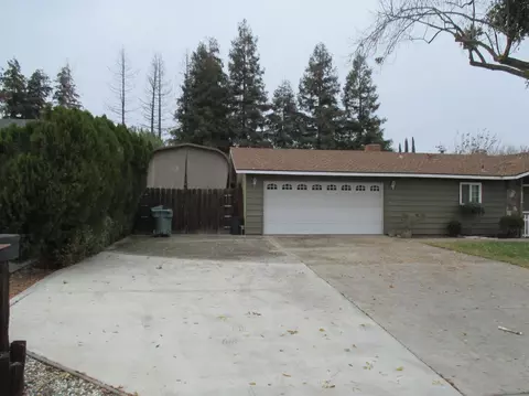 2346 E Feemster Ave, Visalia, CA 93292 photo 3