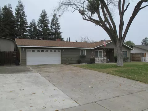 2346 E Feemster Ave, Visalia, CA 93292 photo 2
