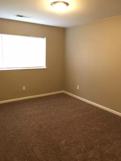 914 E Joanne Ave, Pixley, CA 93256 photo 15