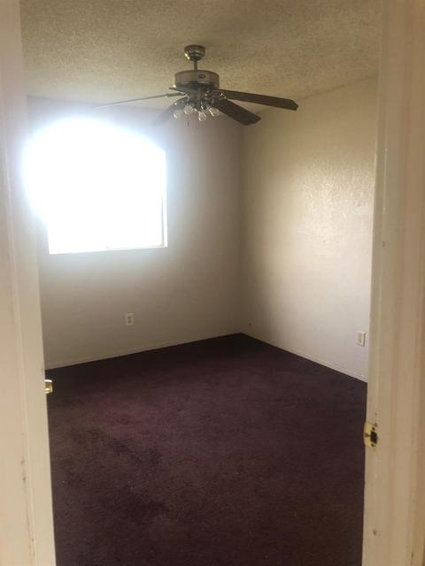 711 E Ash Ave, Tulare, CA 93274 photo 4