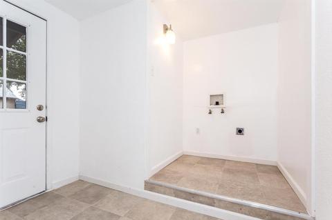 1099 E Park Way, Dinuba, CA 93618 photo 13