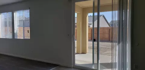 3915 E Kaweah Ave, Visalia, CA 93292 photo 8