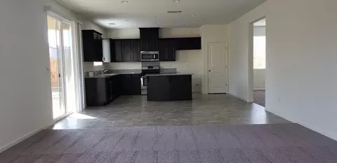3915 E Kaweah Ave, Visalia, CA 93292 photo 3