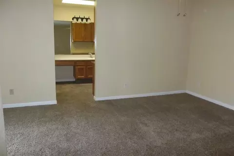 1334 E Vassar Dr, Visalia, CA 93292 photo 11