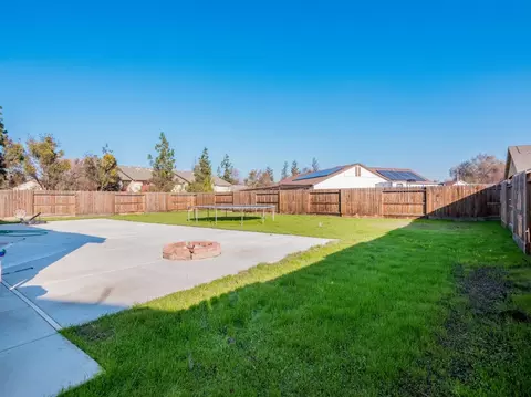 910 Legend, Lemoore, CA 93245 photo 22
