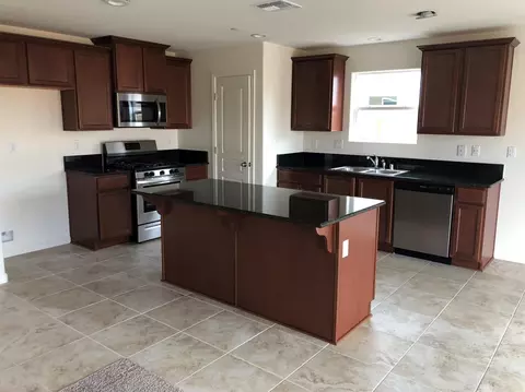 4214 Harold Ave, Visalia, CA 93292 photo 9