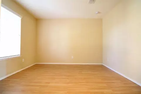 4303 E Howard Ave, Visalia, CA 93292 photo 3