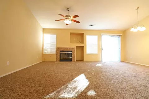 4303 E Howard Ave, Visalia, CA 93292 photo 4