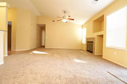 4303 E Howard Ave, Visalia, CA 93292 photo 6