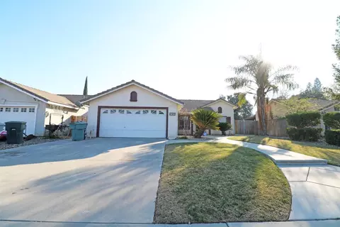 4303 E Howard Ave, Visalia, CA 93292 photo 2