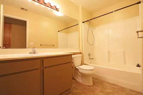4303 E Howard Ave, Visalia, CA 93292 photo 12