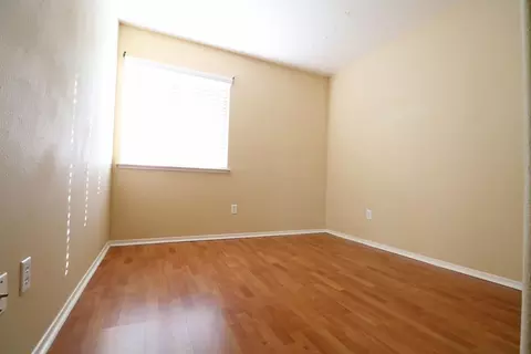 4303 E Howard Ave, Visalia, CA 93292 photo 10