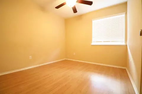 4303 E Howard Ave, Visalia, CA 93292 photo 11
