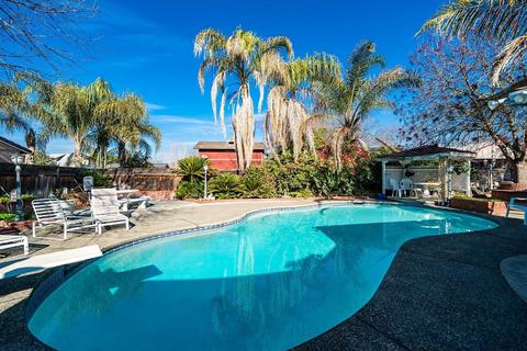 17 Powell Ave, Lemoore, CA 93245 photo 2