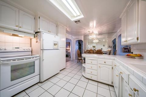 17 Powell Ave, Lemoore, CA 93245 photo 8