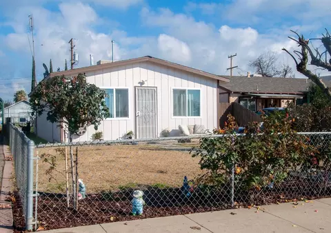 421 N F St, Exeter, CA 93221 photo 2