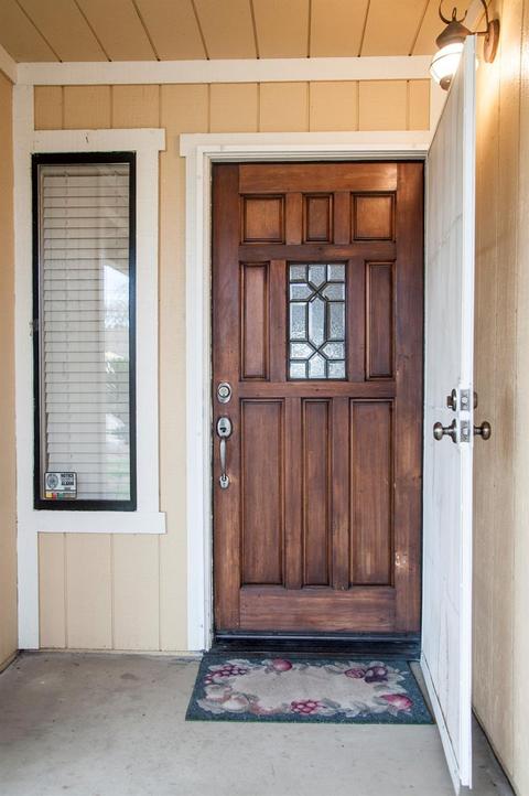 2215 E Vassar, Visalia, CA 93292 photo 2