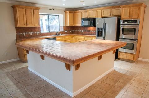 2215 E Vassar, Visalia, CA 93292 photo 8