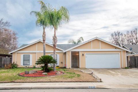 2215 E Vassar, Visalia, CA 93292 photo 1