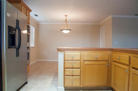 2215 E Vassar, Visalia, CA 93292 photo 10
